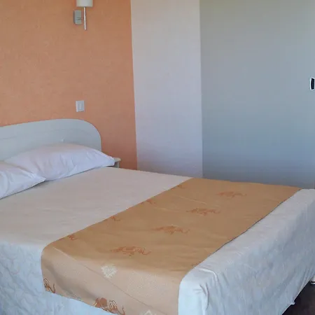Natur'hôtel Hotel Ménesplet