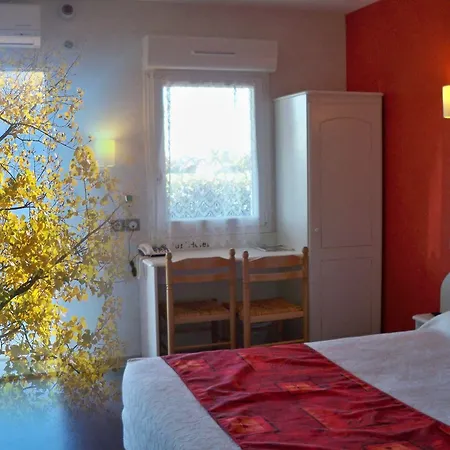 Natur'hôtel Hotel Ménesplet